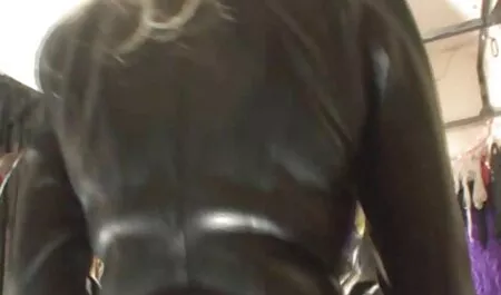 Dezavantaj la domiciliu filme porno cu doua fete