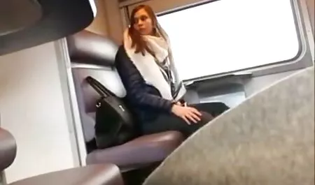 Om puternic Bruneta hard sex cu fete si animale anal