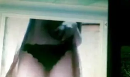 Tânărul rus curvă fete sexi hd cu glugă Curvă