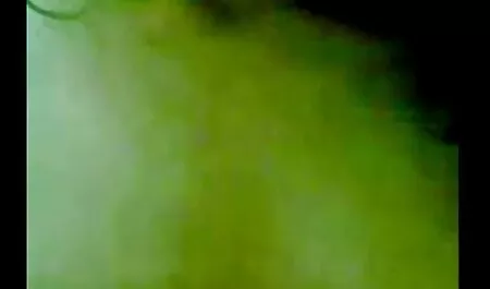 Juicy banner fete virgine care se fut prima dată dracului o fată de 18 ani.