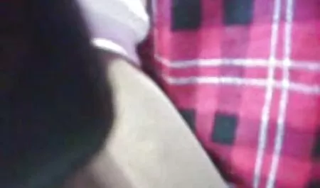 Cavalierii erau de femei sexy goale la o mamă în vârstă la un prieten.