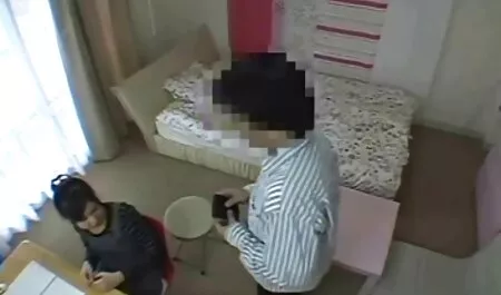 Aprins cu pula mare Sex in fete sexy care se dezbraca cur