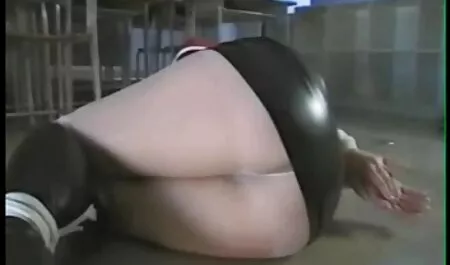 Incet umplut cu penisul în rândurile fete care fac muie de frumos rus curva