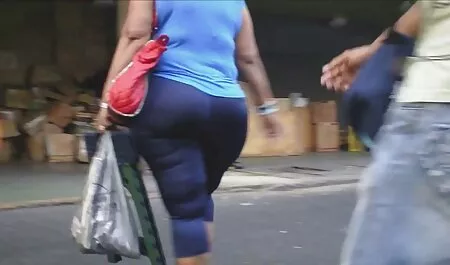 Două prietene rus fute femei dezbracate care fac sex o persoana intr-o gaura