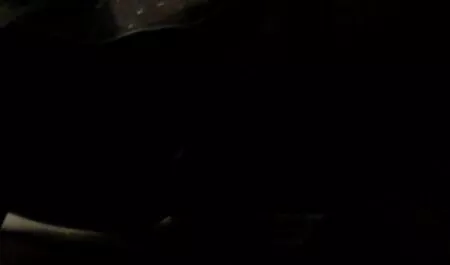 Lucruri Sexy cu profesorul într-o statuie fete goale blonde frumoasă.