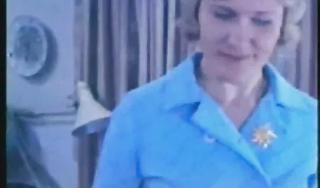 Femeia a fete futute in grup luat femeia și iubitul și i s-au alăturat.