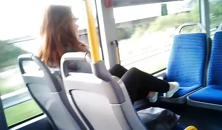 După masaj, acest bărbat fete care se fut in cur a futut cu grijă o fată rusă.