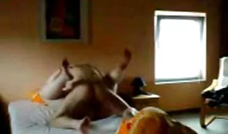 Frumoasa scolarita pipaie gagici care fac sex Pasarica in fata profesorului