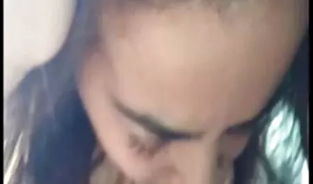 Blonda Blonda se joaca cu un membru permanent fete sexi pe chat