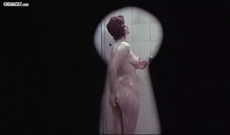 Mă urc în microbuz și filme porno cu fete tinere si frumoase cheltuiesc banii.