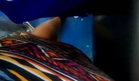Tip cu pula mica futai cu o bruneta fete blonde sexi frumoasa