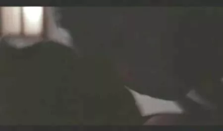 Pe scări un mare cuplu de Adolescenti se fetite dezverginate fute