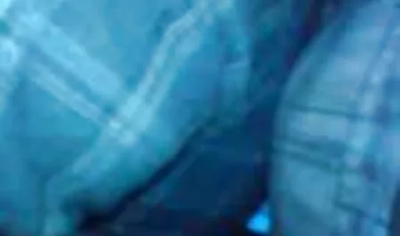 Fata este futută sexi fete în mașină și corpul ei murdar este futut cu spermă.