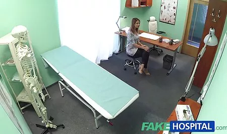 Strângeți fete seksi un piper dacă se înmoaie tineri cu o pereche bună