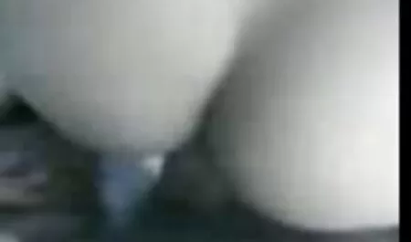 Fata Rusă își fete care se fut de placere înșeală partenerul.