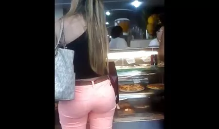 Bruneta lovituri mai adânc sex cu fete gravide pe podea